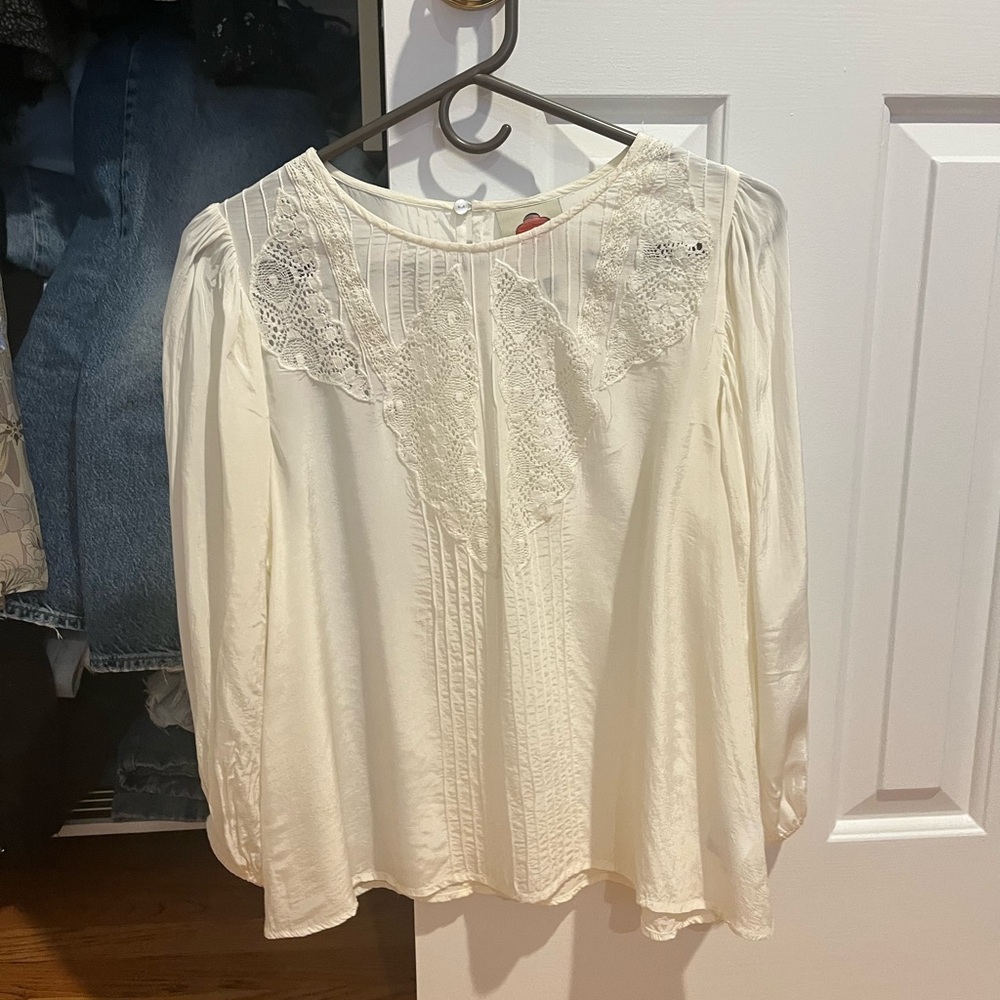 Viscose  Lace Women's Top, worn once 
Perfect condition
